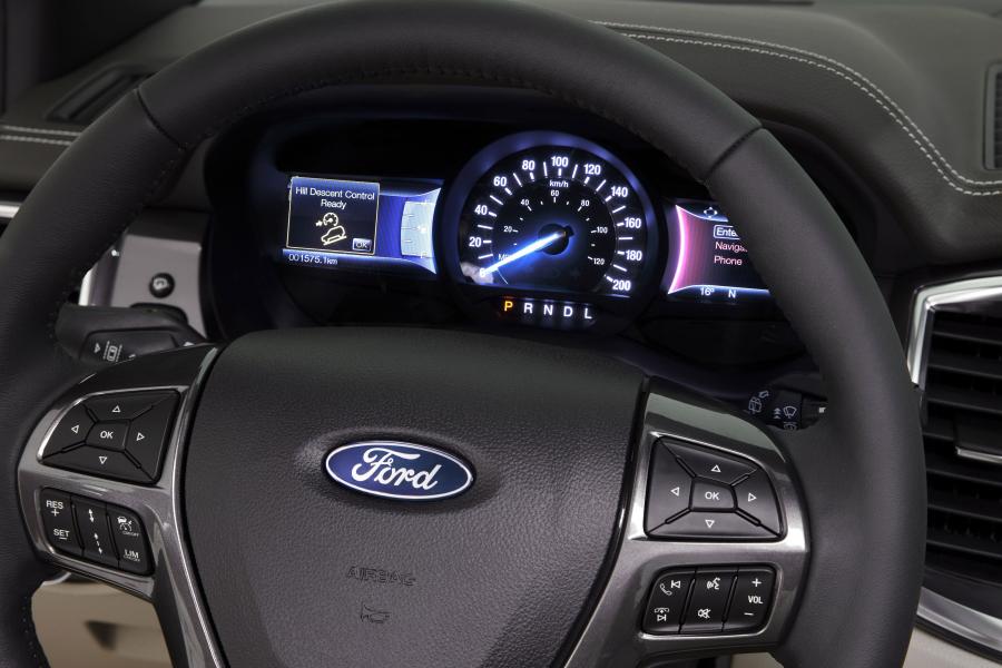 Ford Everest 2014 года  (фото 42 из 50)